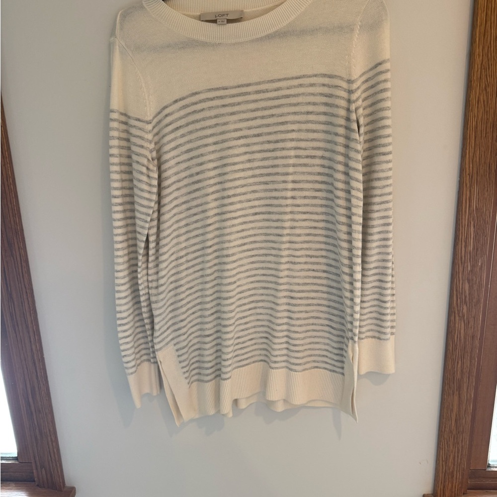 LOFT Cream and Gray Knit Top